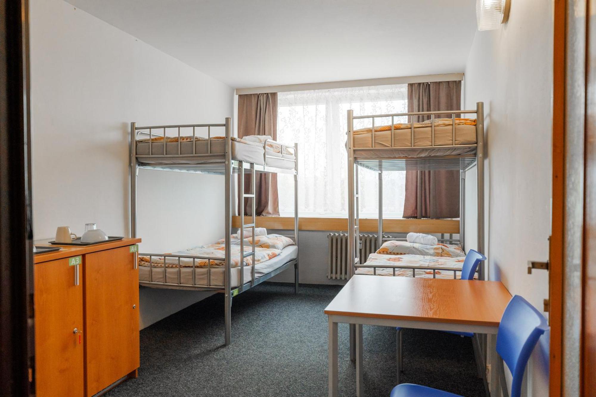 Tvm Tower Modrany Hostel Prague Exterior photo